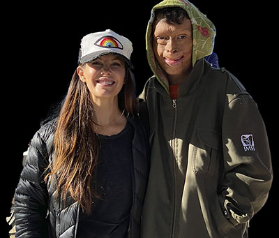 Volunteers walking the dirt roads in the colonias
